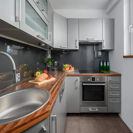 Апартаменти Wola Flat Near Center *