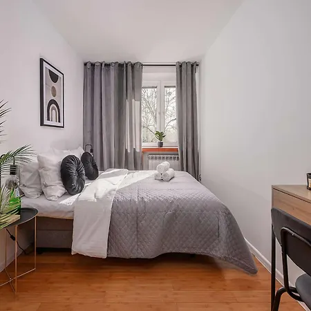 Апартаменти Wola Flat Near Center