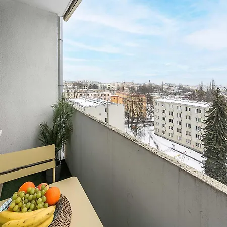 Wola Flat Near Center *