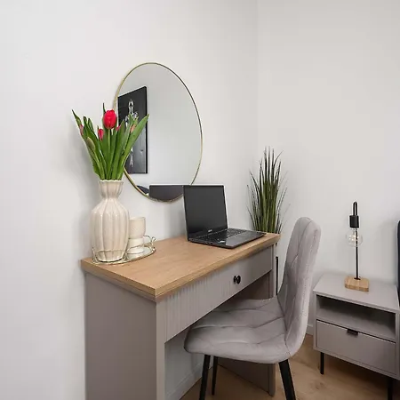 Апартаменти Wola Flat Near Center Варшава