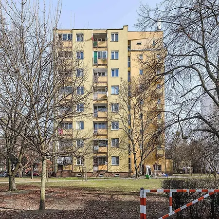 Апартаменти Wola Flat Near Center *